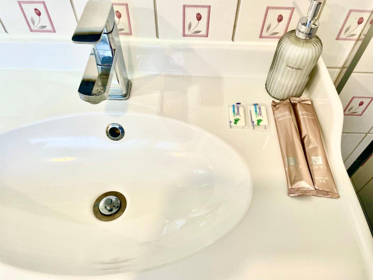 Perfect Home-Private Washrooms,Free Parking,High Speed Net Торонто Экстерьер фото