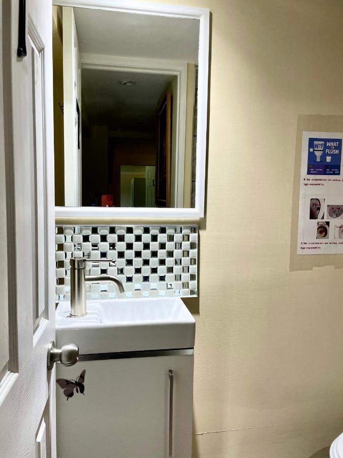 Perfect Home-Private Washrooms,Free Parking,High Speed Net Торонто Экстерьер фото