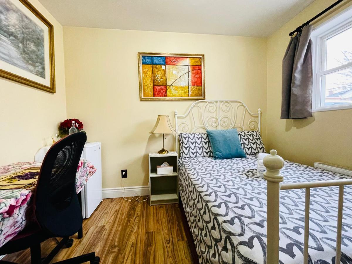 Perfect Home-Private Washrooms,Free Parking,High Speed Net Торонто Экстерьер фото
