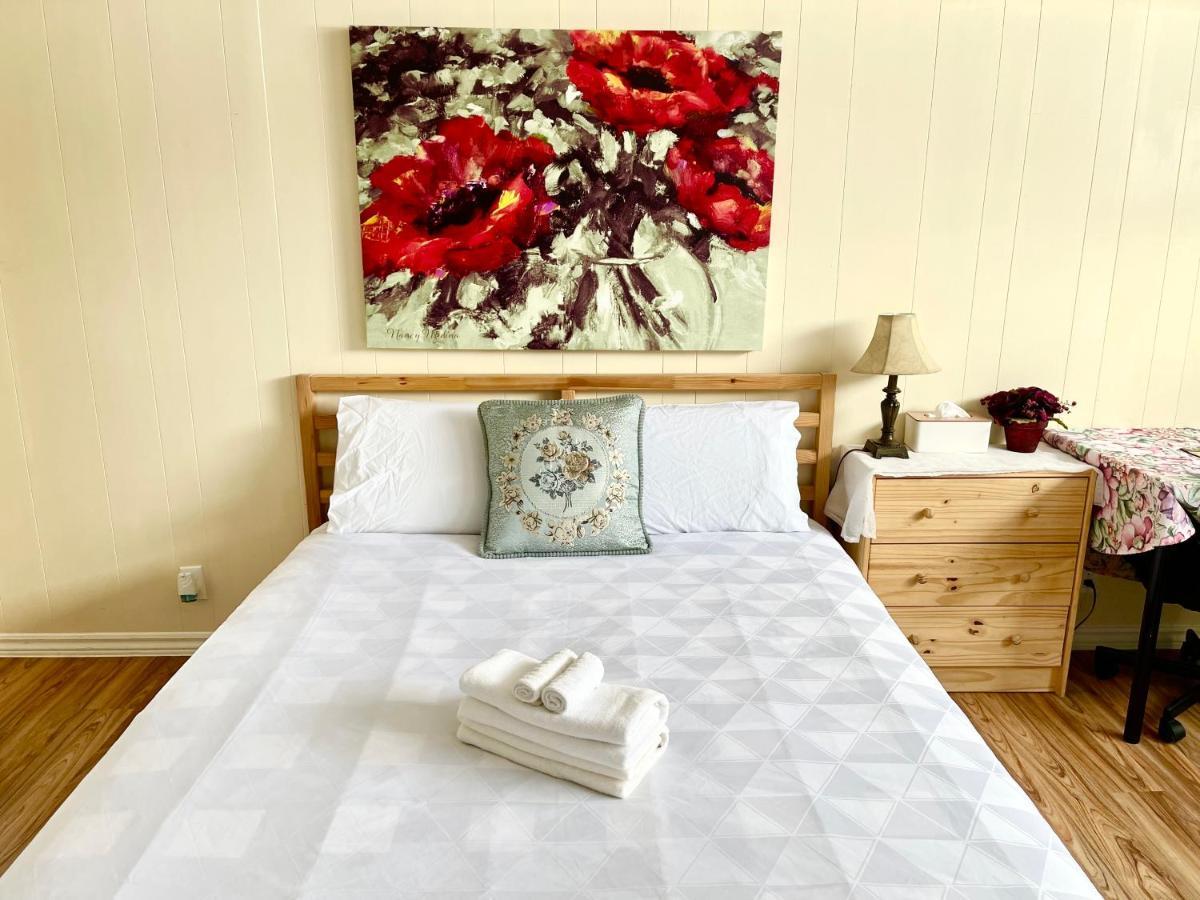 Perfect Home-Private Washrooms,Free Parking,High Speed Net Торонто Экстерьер фото